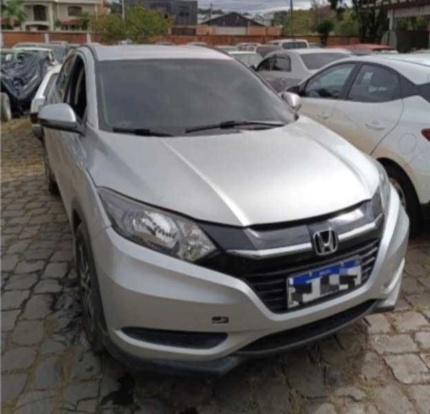 POLÍCIA MILITAR APREENDE VEÍCULO ABANDONADO EM VIA PÚBLICA COM CARREGADOR DE ARMA DE FOGO, MUNIÇÕES E DEMAIS OBJETOS.